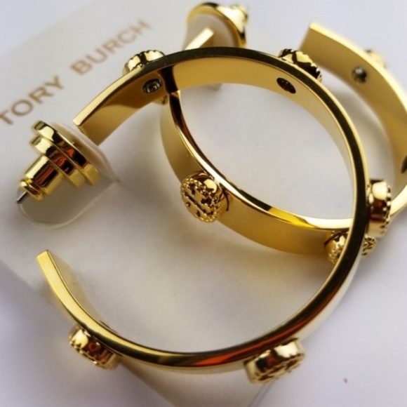 Tory Burch Gold Milgrain Logo Hoop Earrings - Picture 4 of 5